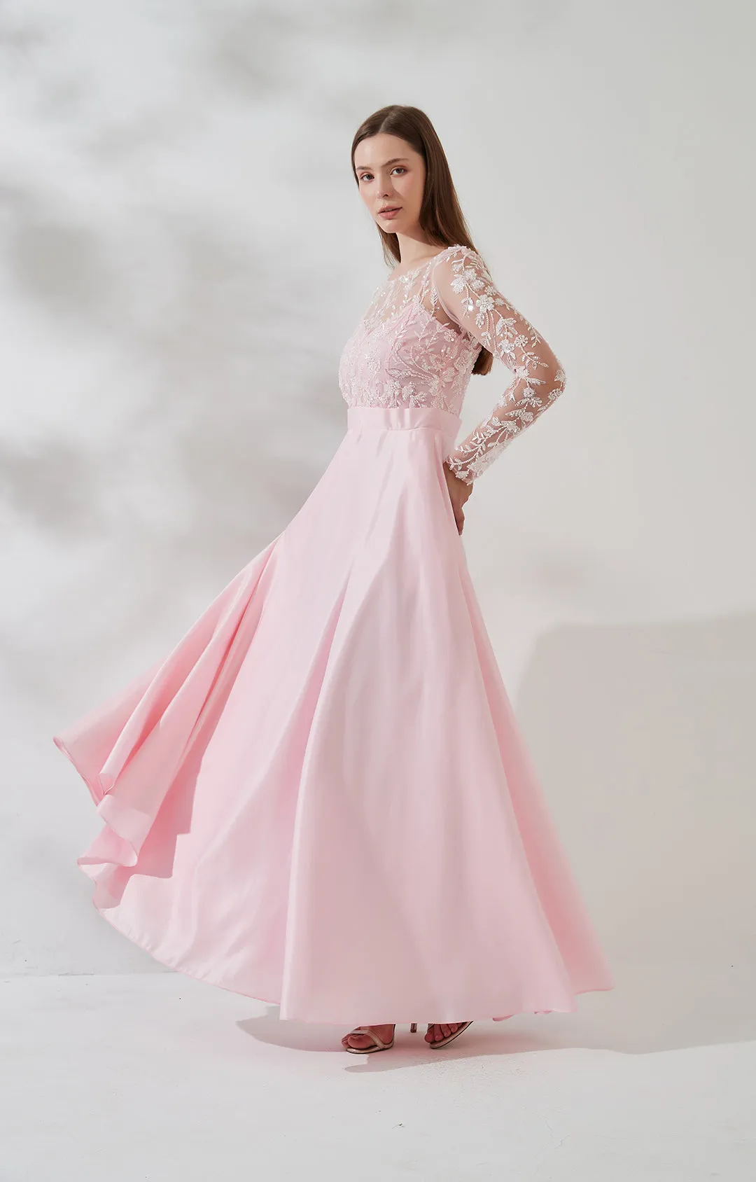 Round Neck Appliquéd Tulle Long Sleeve A-Line Dress with Pockets